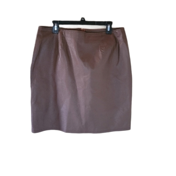 David Benjamin Dresses & Skirts - David Benjamin brown leather skirt with lining